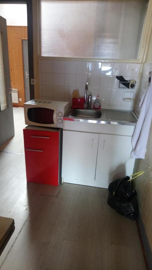 Hebergement Pour 2 Personnes,1 Chambres, Salon, Salle A Manger, Grand Garage Possibilite D'Un Lit 1 Personne Supplementaire Pour 15 Euros Sancoins Exterior photo